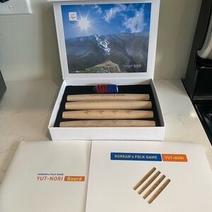 Korean Folk Game Yut-Nori Traditional Board Game Set